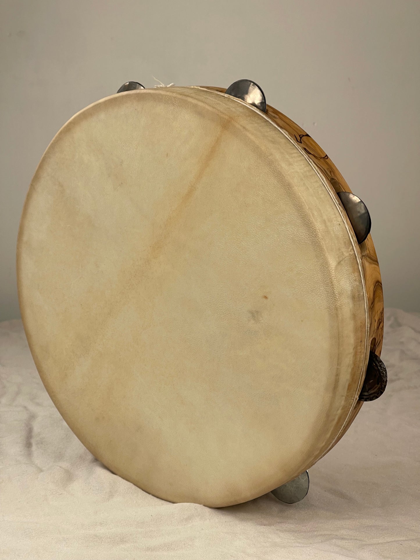 tamburello moderno ulivo e pelle di capretto