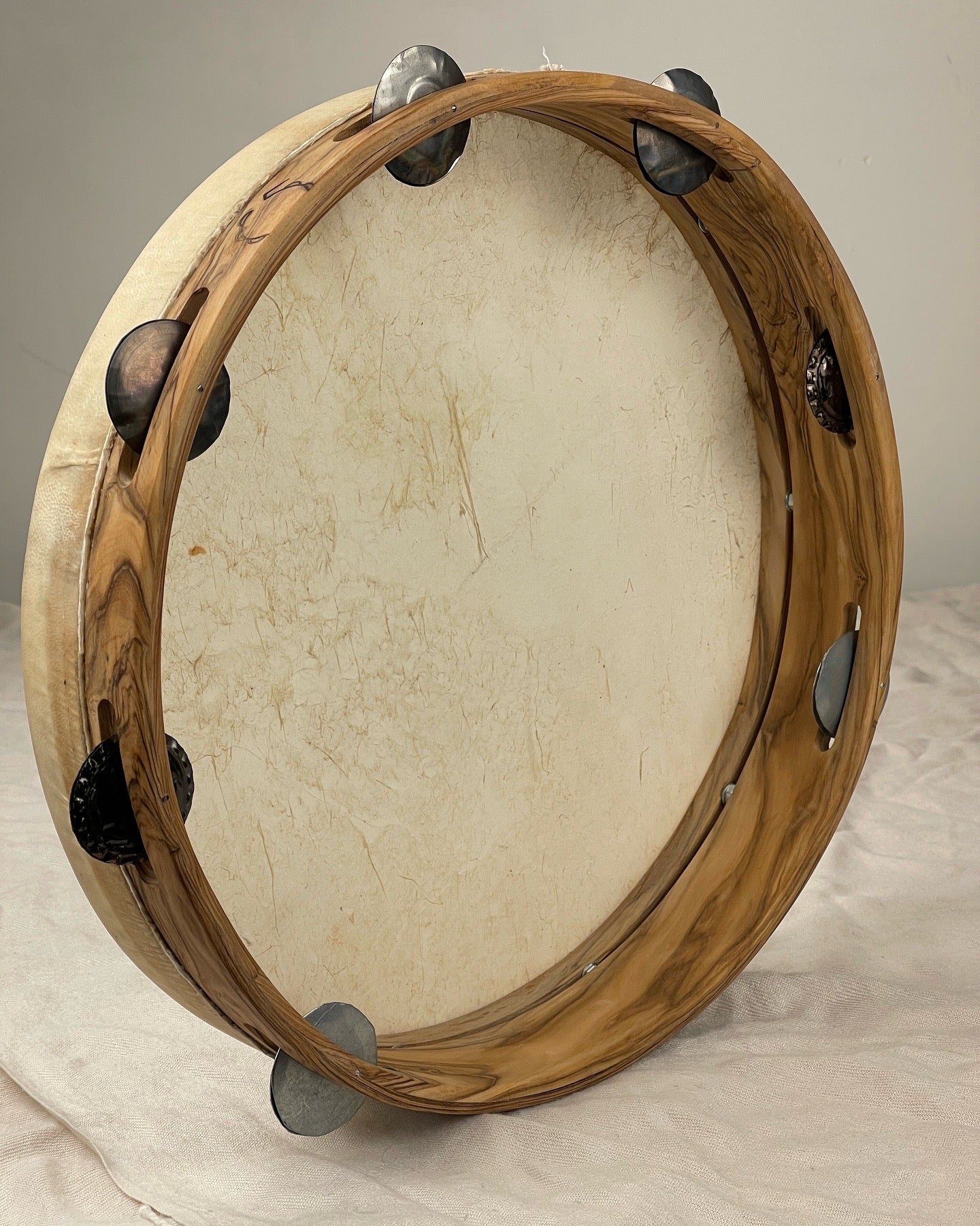 BASILICO - Olive Wood Tamburello | Handcrafted in Italy
