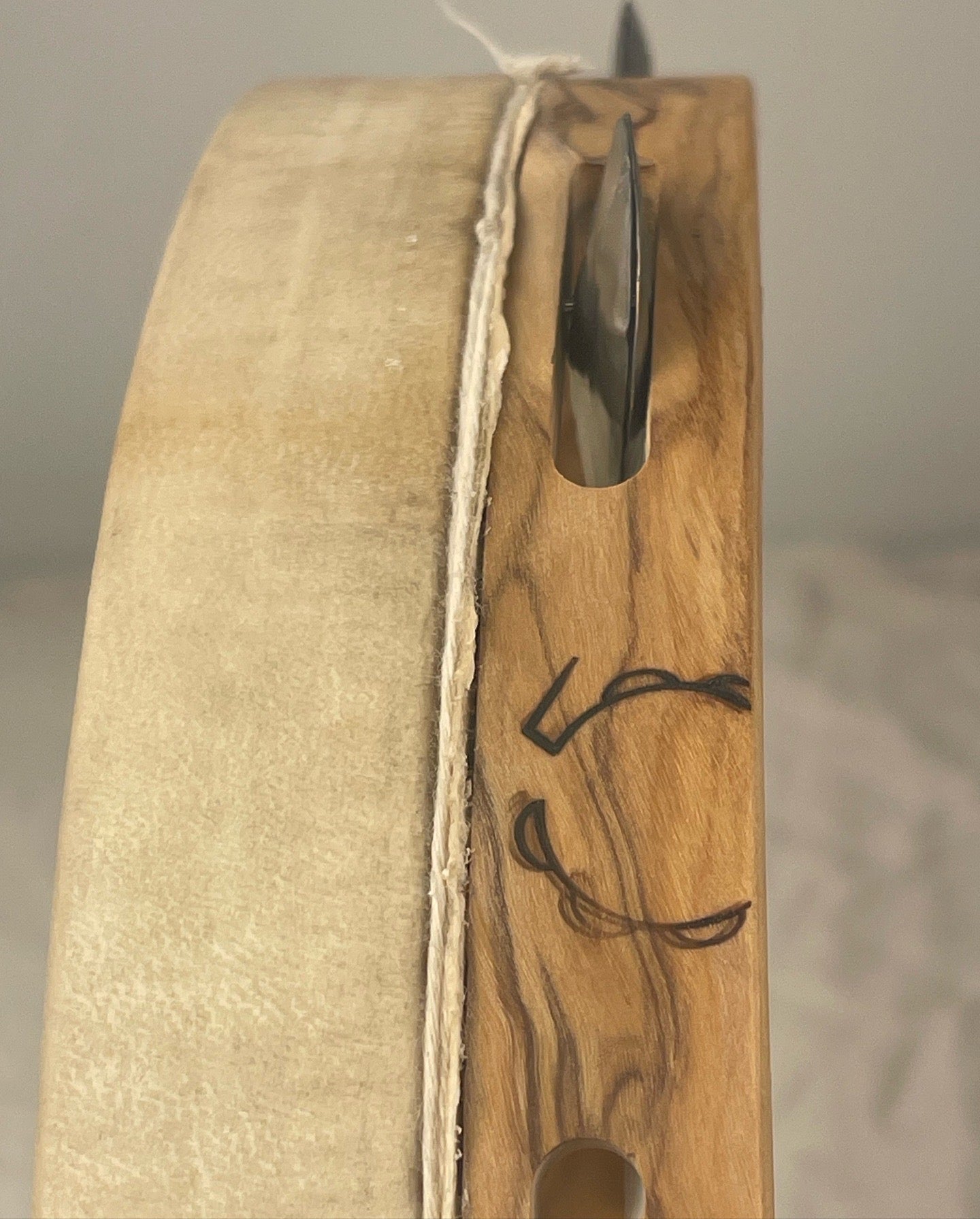 BASILICO - Olive Wood Tamburello | Handcrafted in Italy