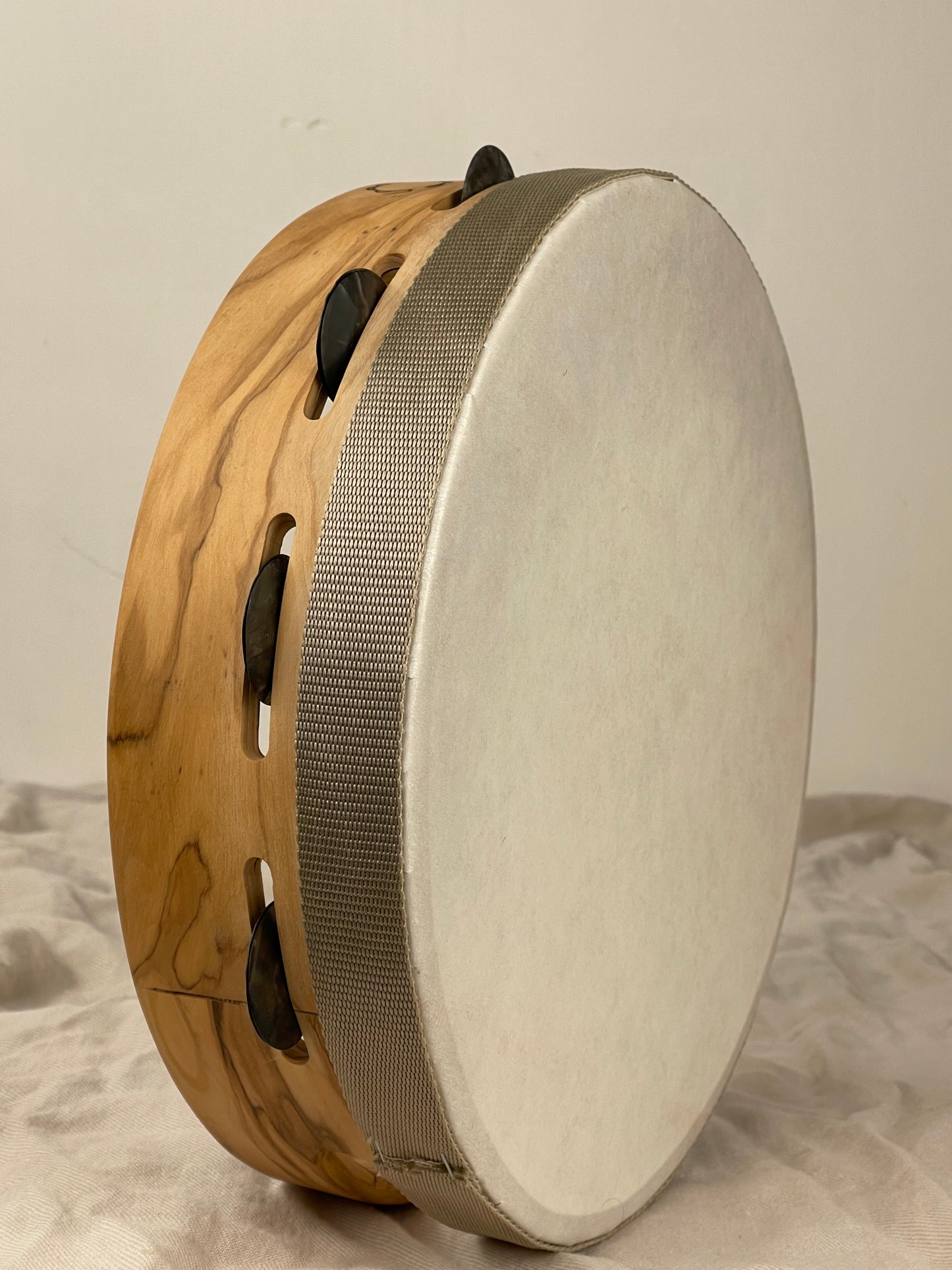 tamburello moderno in ulivo
