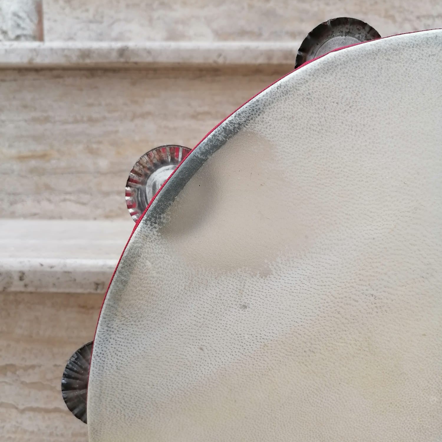 Black tamburello with Galician-style hand-shaped jingles