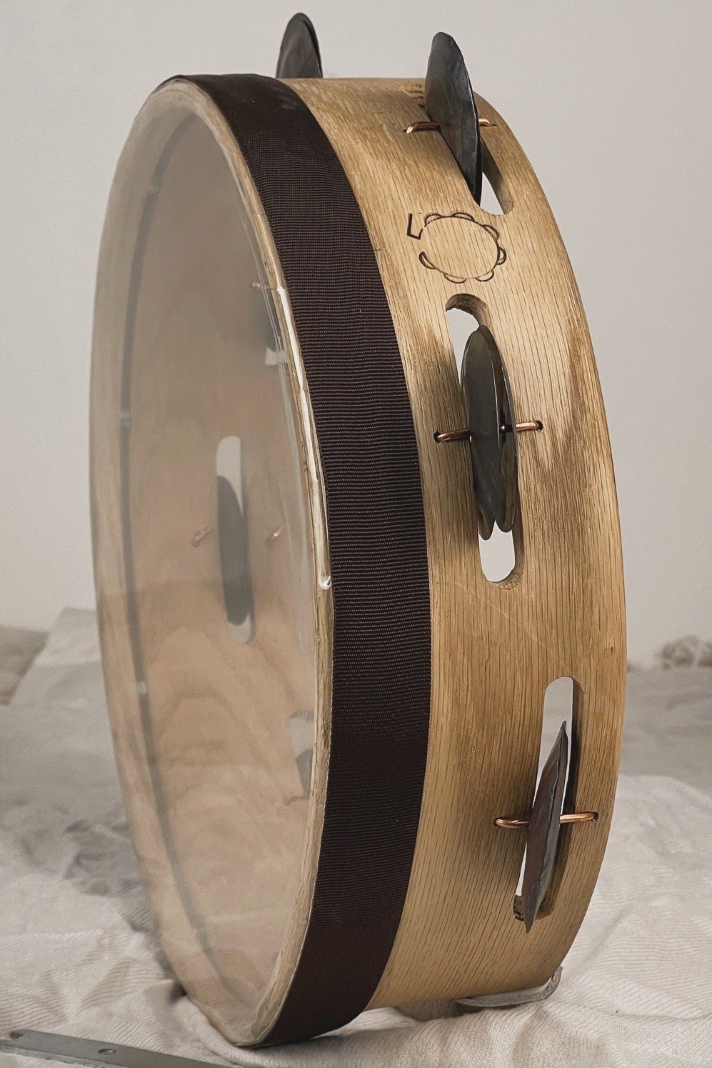 Side view of oak tamburello showing 8 cm deep frame