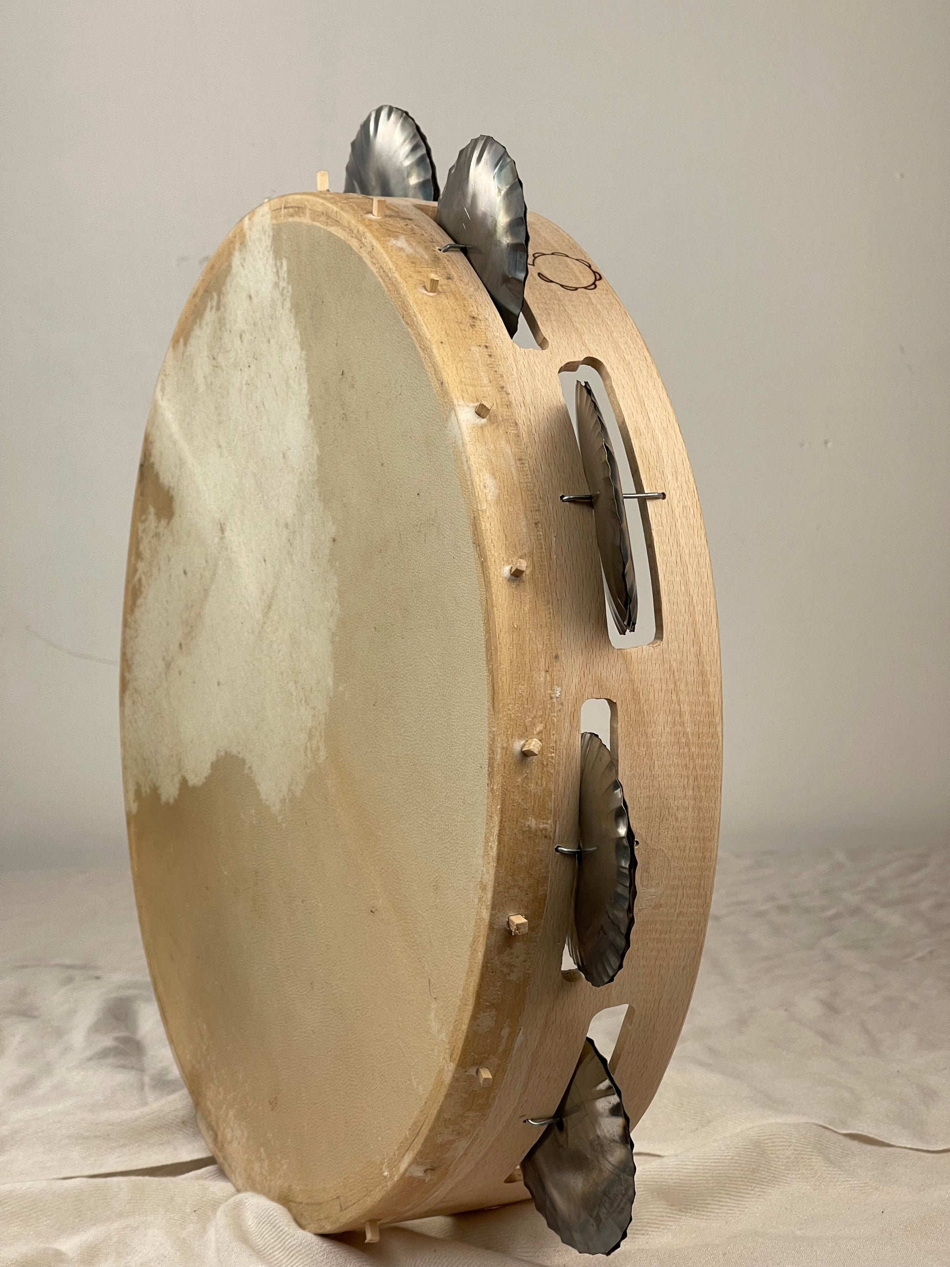 Tamburello classico 35 cm in faggio con sonagli