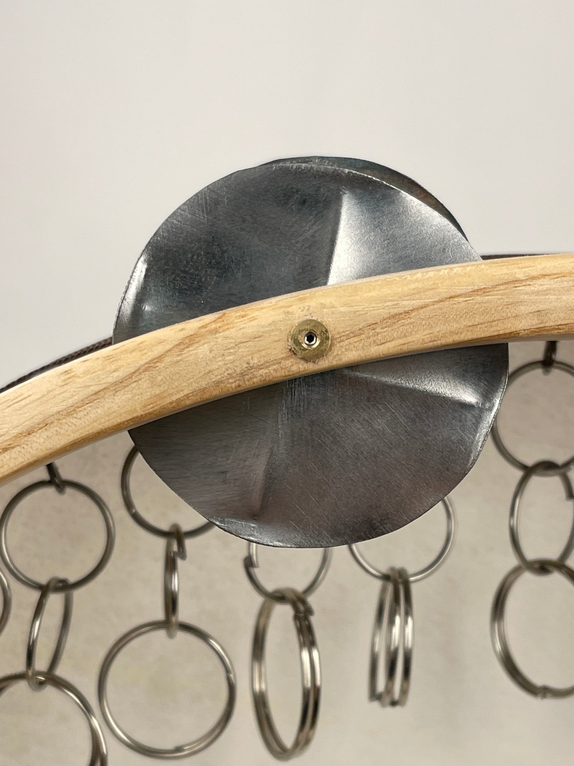 Vista dall’alto di Dena con catenelle interne e 9 sonagli