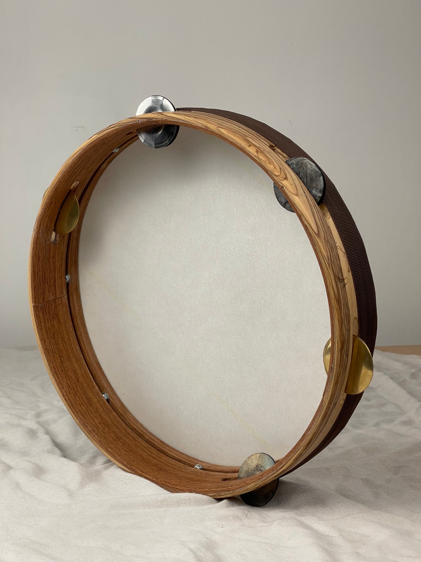 tamburello moderno ulivo e mogano