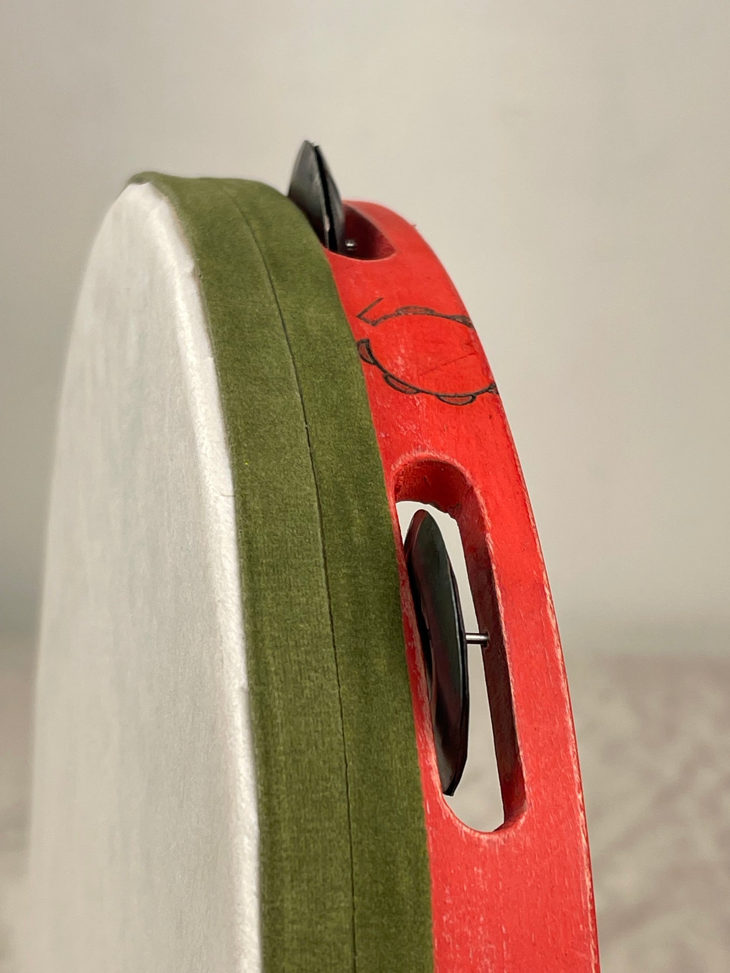 tamburello moderno rosso