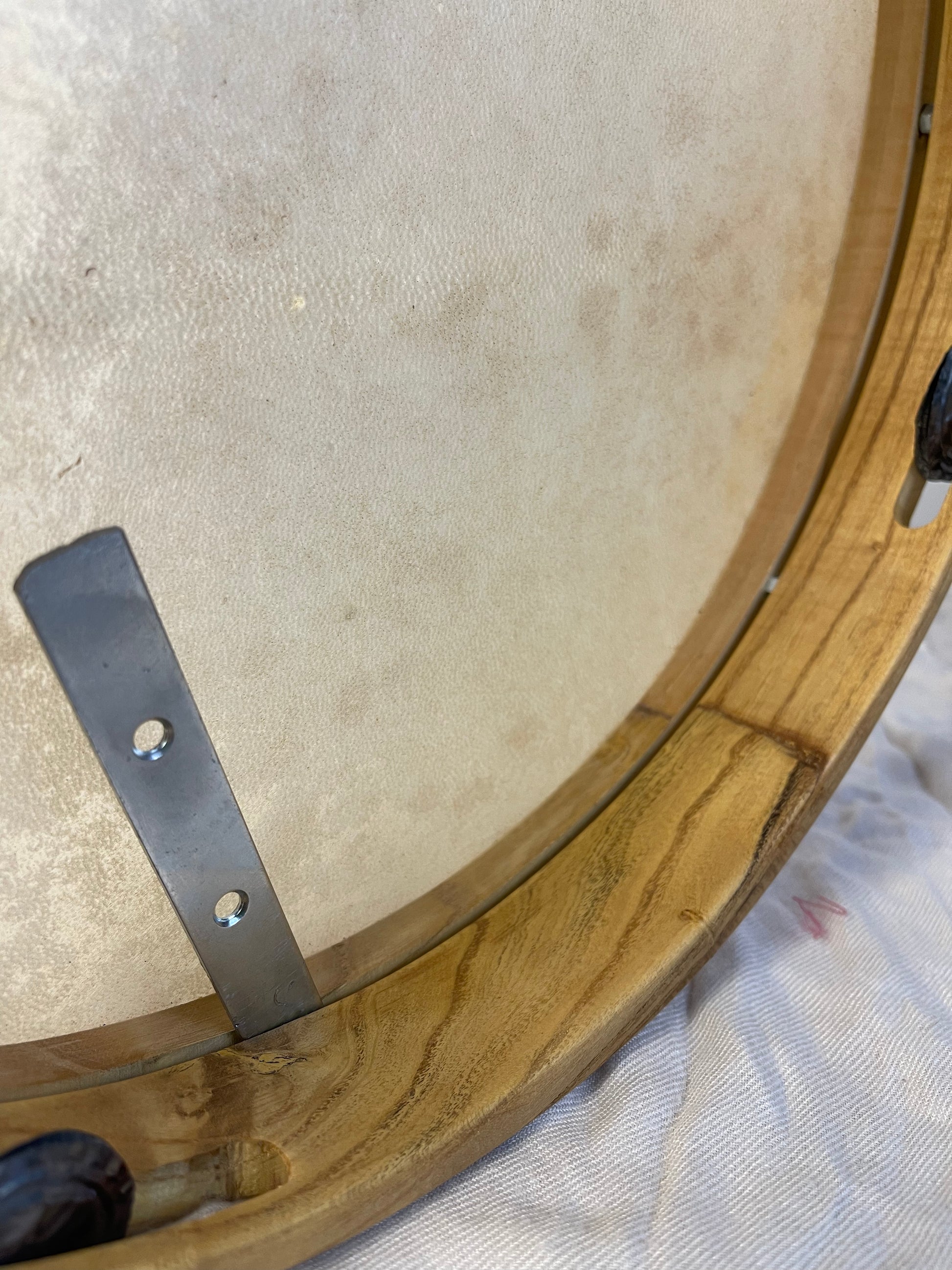 Side profile of SUD #2 tambourine with 5.5 cm frame